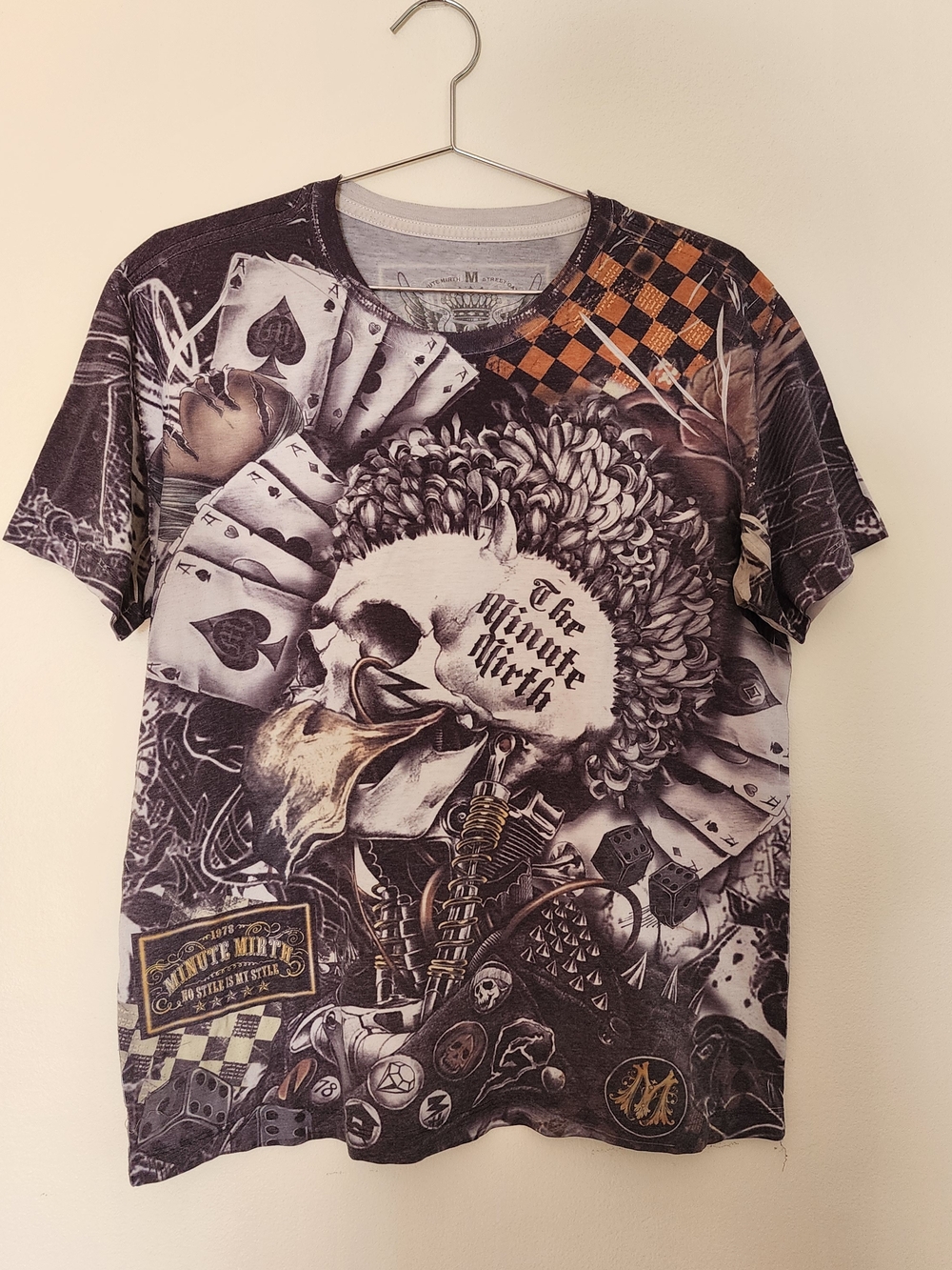 Minute Mirth T-Shirt Men M Gray Black Graphic Skull Casino Dice All-Over Print